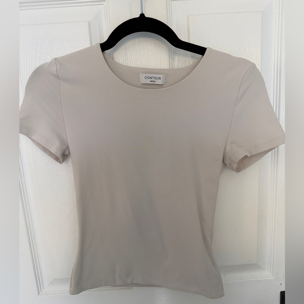 Aritzia Countour Cream Short-Sleeve Top